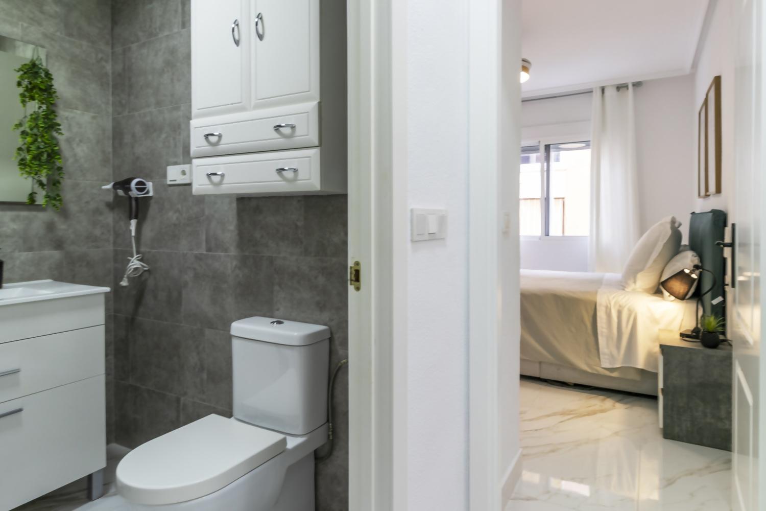 Apartamento Pink Azure Torrevieja Buitenkant foto