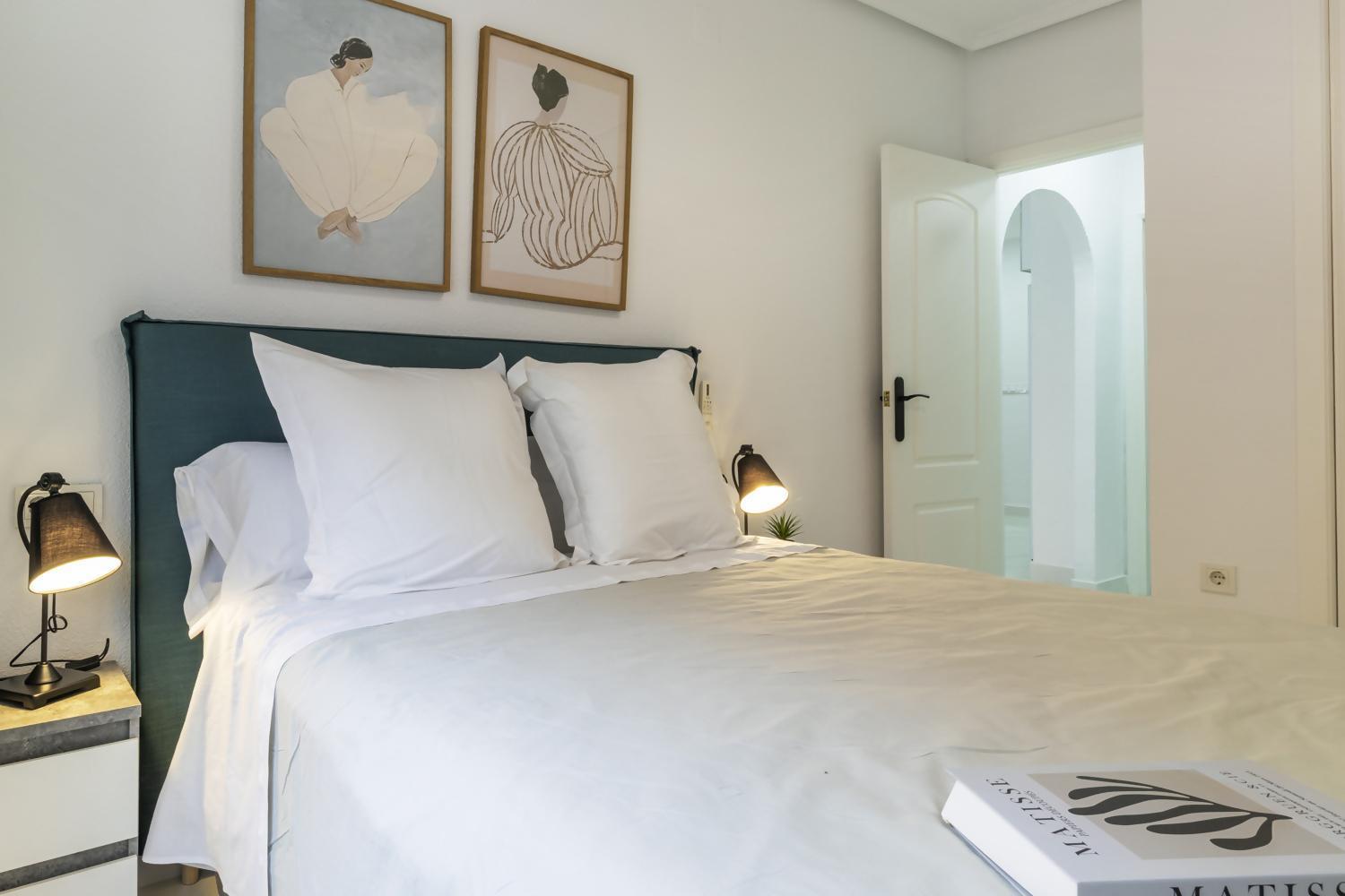 Apartamento Pink Azure Torrevieja Buitenkant foto